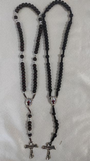 terco-madeira-n6-cruz-tau-zamak-pretomarrom