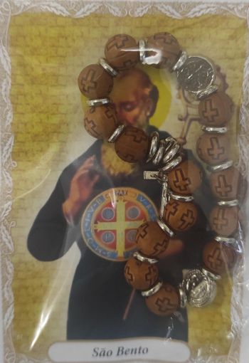 pulseira-acrilica-n8-conta-cruz-sao-bento-embalada-na-oracao