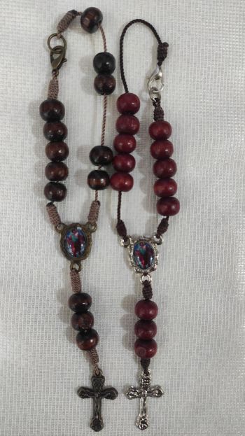 dezena-de-carro-madeira-n8-marrom-escurovermelha